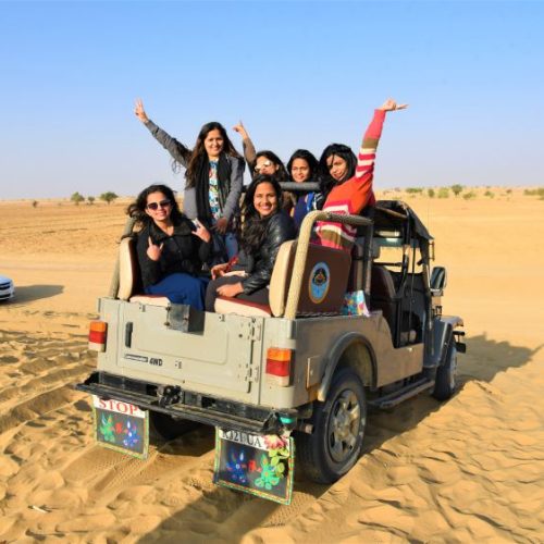 Jeep-Safari-on-sand-dunes-Jaisalmer_compressed